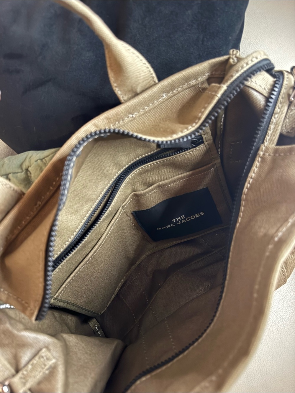 Marc Jacobs Khaki Canvas Tote Bag with White Logo - Picture 4 of 4